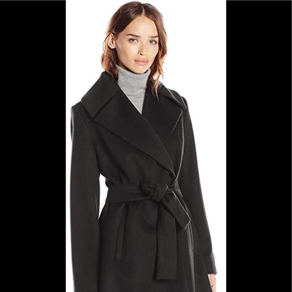 *SOLD*. TRINA TURK Ali black wool wrap coat 10 - Picture 3 of 8